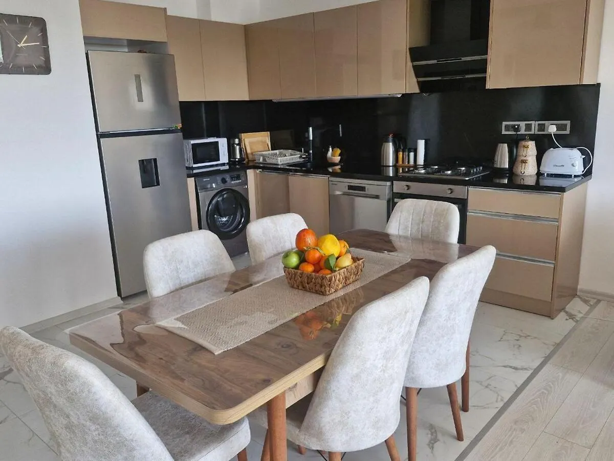 Sunny Escape Holiday Apartment Trikomo 0*,