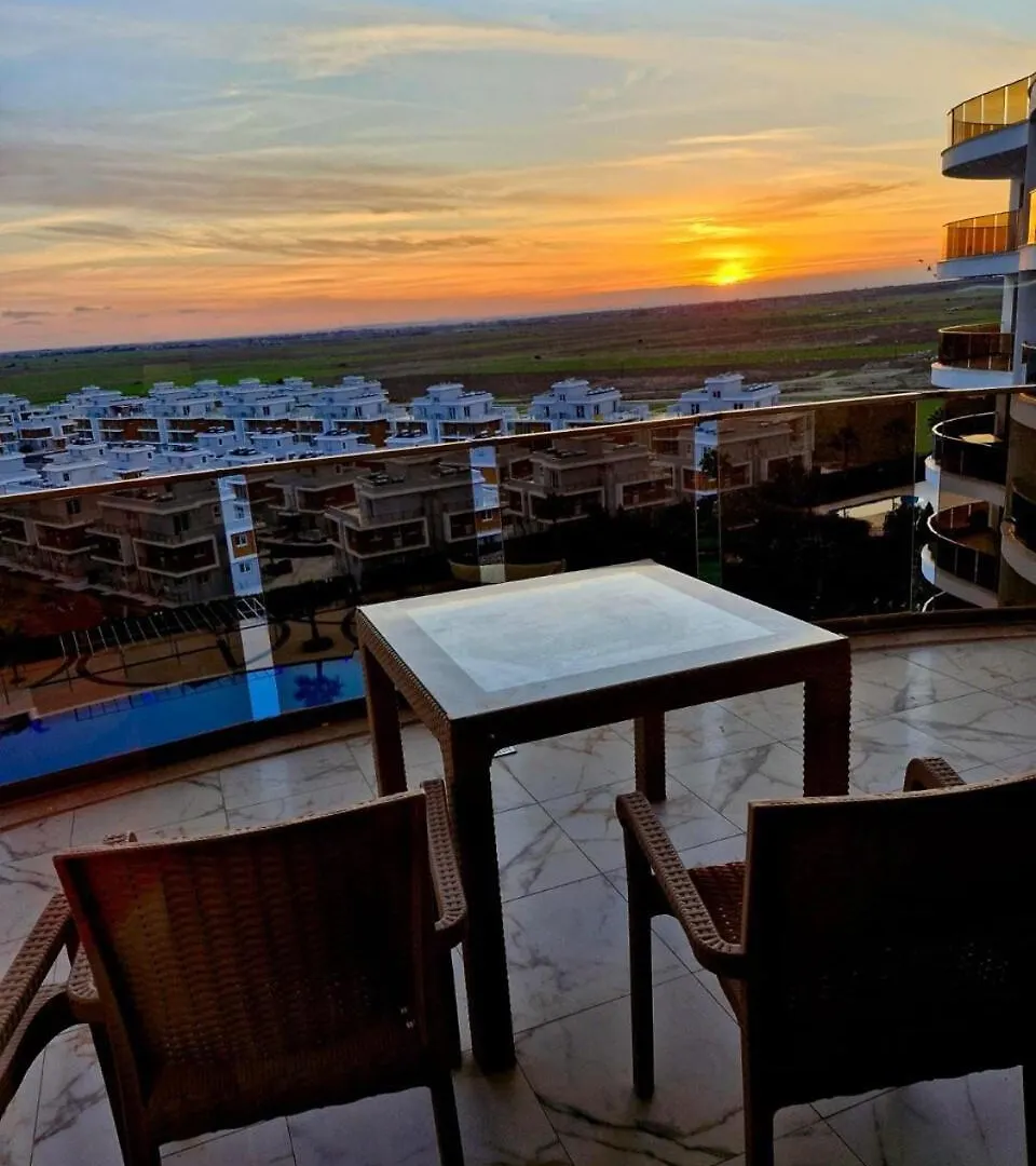 Sunny Escape Holiday Apartment Trikomo