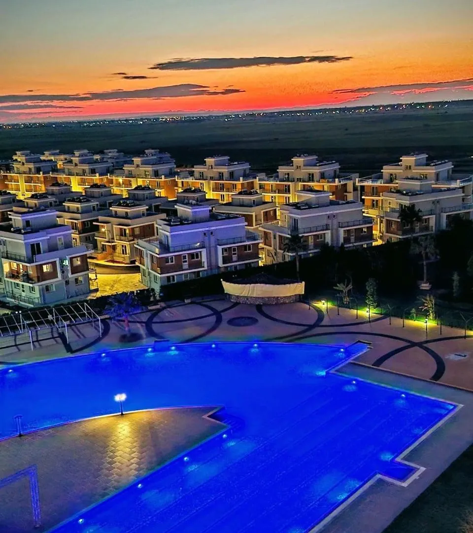 Sunny Escape Holiday Apartment Trikomo